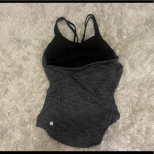 Lululemon tank size 4!🖤